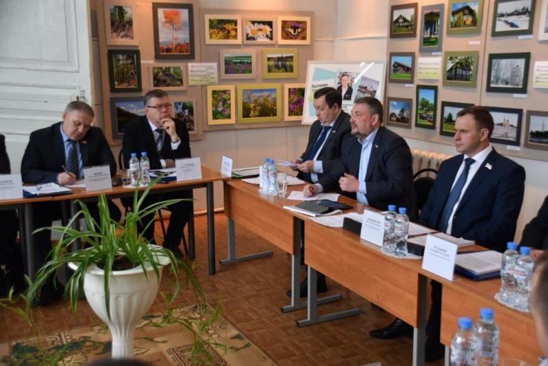 Взаимодействие депутатов разных уровней - условие эффективности власти