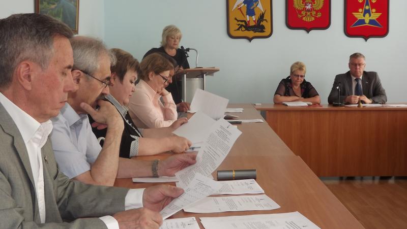 Депутаты утвердили три корректировки в бюджете Котласа