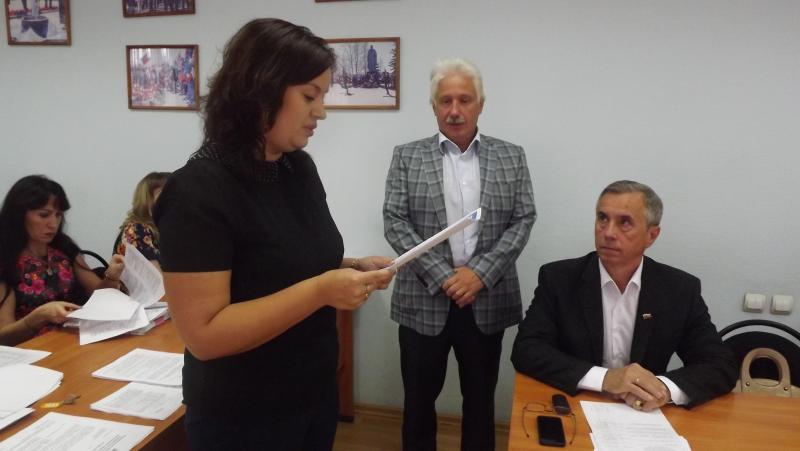 Организаторы акции "Хочу в школу" поблагодарили за помощь депутатов