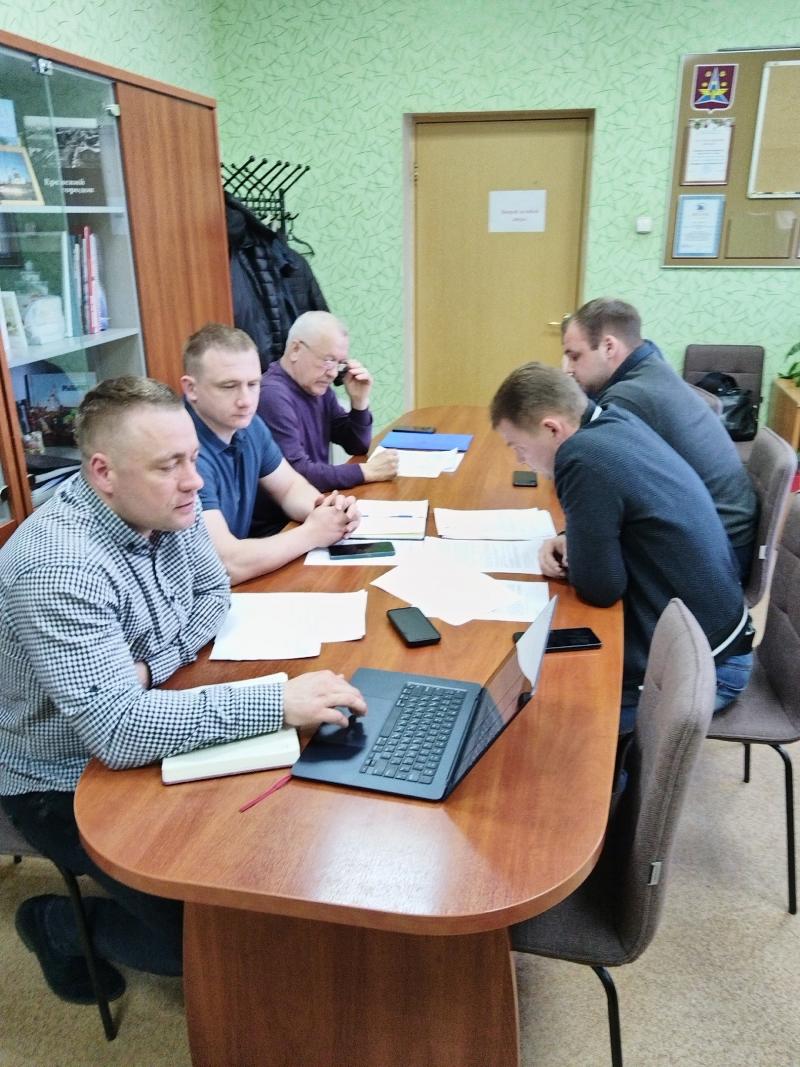 Состоялось заседание депутатской комиссии по промышленности, строительству и муниципальному имуществу